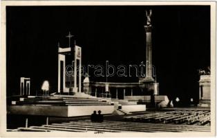 1939 Budapest XIV. XXVIII. Országos Katolikus Naggyűlés oltára a Hősök terén. Bardon Alfréd okl. építészmérnök műve