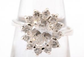 Ezüst(Ag) ovális, sokköves gyűrű, méret: 53, bruttó: 4,6 g