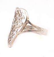 Ezüst(Ag) áttört szíves gyűrű, jelzett, méret: 57, nettó: 2,4 g