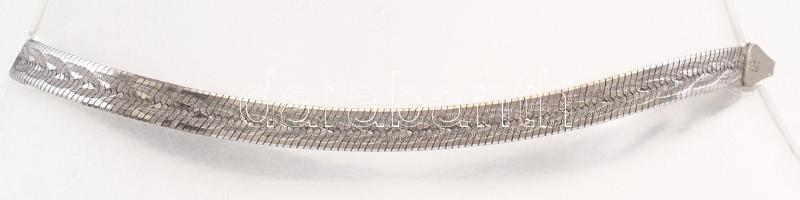 Ezüst(Ag) lapos, kígyómintás karkötő, jelzett, h: 19,5 cm, nettó: 4,1 g