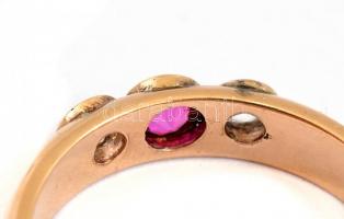 Arany (Au) 14K háromköves gyűrű, jelzett, méret: 55, bruttó: 4 g