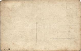 Az Osztrák-Magyar Haditengerészet U-11 tengeralattjárója, matrózok a fedélzeten / K.u.K. Kriegsmarin...