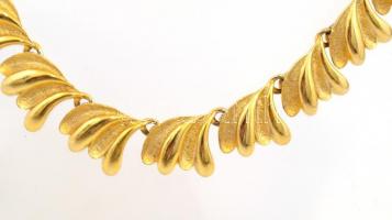 Arany színű fém bizsu nyaklánc 45 cm