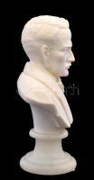A.G. Mi jelzéssel: Puccini büszt. Alabástrom 16 cm