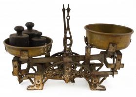 Asztali mérleg hiányos súlykészlettel, réz tányérral 40 cm