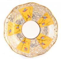 Zsolnay mokkás csésze, aljjal. Kézzel festett, aranyozott, jelzett. apró formahibával. d: 11 cm