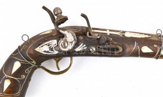 Régi, kovás pisztoly gyűjtői replikája 33 cm Felfüggesztő drótokkal