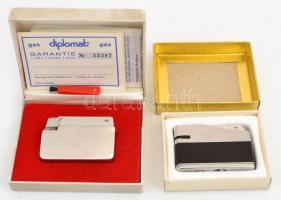 2 db öngyújtó, az egyik Diplomat márkájú, eredeti dobozában, enyhén karcos állapotban, nem kipróbált...