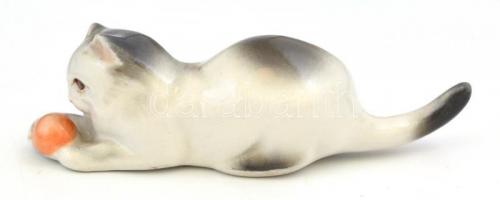 Zsolnay porcelán macska, kézzel festett, jelzett, kis mázhibával, h: 12 cm