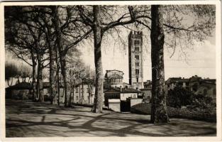 Lucca, S. Frediano, Abside e campanile dalle mura arborate / basilica