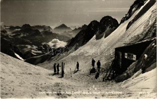 1959 Dolomiti, Dolomites; Capanna Marmolada verso le Dolomiti Ampezzane / tourist hotel, refuge, ski, winter sport. Foto Edizioni Ghedina (Cortina)