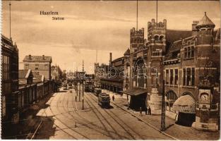 Haarlem, Station / railway station, tram station, trams - from postcard booklet