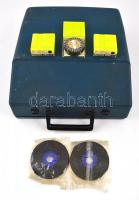 cca 1970 Abc műanyag írógép, eredeti tokjában, kissé kopott, összességében jó állapotban + 5 db íróg...