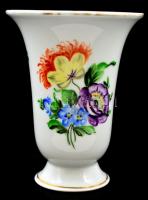 Herendi virágmintás porcelán váza, kézzel festett, jelzett (tanuló), kopott, m: 13 cm