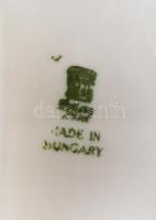 Zsolnay porcelán pálinkás kulacs, matricás, jelzett, egészen apró kopásnyomokkall, m: 12,5x6 cm