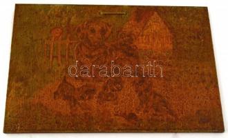 Kis bolha tétel: intarziás fa dohánytartó doboz, sérült, 18×14 cm + fa oszlopbáb, szúette lyukakkal,...