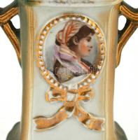 Szecessziós stílusú porcelán váza, hajszálrepedéssel, jelzés nélkül, m: 12,5 cm