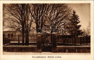 1940 Hernádnémeti, Hősök szobra, emlékmű télen. Hangya Szövetkezet kiadása (EK)