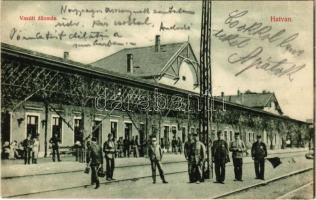 1907 Hatvan, Vasútállomás, vasutasok. Olchváry Rezsőné kiadása