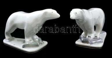 Román porcelán jegesmedvepár, kézzel festett, jelzett, kis kopásnyomokkal, m: 9 cm