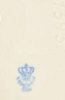 Német porcelán őzpár, kézzel festett, jelzett, kis kopásnyomokkal, m: 13 cm