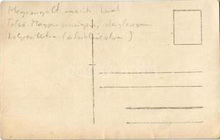 Megrongált vasúti híd Felső-Magyarországon ideiglenesen helyreállítva (aládúcolva), MÁV vonat / Dama...