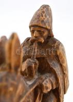 3 db faragott fa szobor, jelzés nélkül, jó állapotban, m: 11 és 21 cm között