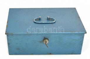 Zománcozott fém láda kulccsal, kissé rozsdás, 12,5x23x36 cm