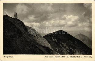 Rahó, Rachov, Rahiv, Rakhiv; Pop Iván csúcsa, jobboldalt a Petrosul / mountains