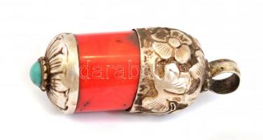 Ezüst(Ag) foglalatú korall és türkiz medál, jelzetlen, h: 4 cm, bruttó: 13,83 g