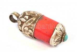 Ezüst(Ag) foglalatú korall és türkiz medál, jelzetlen, h: 4 cm, bruttó: 13,83 g