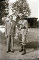 cca 1938-1945 Katonafotók a II. világháborúból, 13 db fotónegatív, 6×9 cm