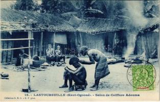 Lastoursville (Haut-Ogooué), Salon de Coiffure Adouma / Adouma hair salon, Gabones folklore
