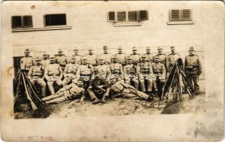 1914 Osztrák-magyar katonák csoportképe puskákkal / WWI Austro-Hungarian K.u.K. military, group of soldiers with rifles. photo (fl)