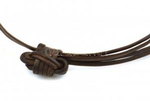 Természetes bőr férfi karkötő, d: 8 cm