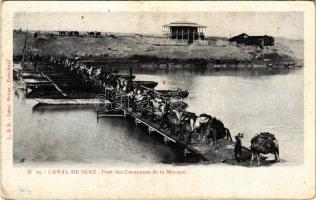 Port Said, Canal de Suez, Pont des Caravanes de la Mecque / Mecca Caravan Bridge, camels. Isaac Behlar N. 69. (fl)