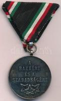 ~2000. "1956-os Emlékérem / A hazáért és a szabadságért" nem hivatalos kitüntetés, hátolda...