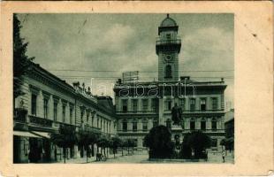 Komárom, Komárnó; Klapka tér, városház, Goldmann József üzlete / Klapkovo námesti / square, shops, town hall (EK)