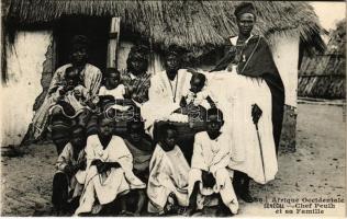 Chef Peulh et sa Famille / Fula chieftain and his family, Senegalese folklore