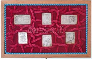 1979-1980. Az Állami Pénzverő által kiadott Ag (0.835) bélyegérem gyűjtemény a szovjet-magyar közös űrrepülés, a nemzetközi gyermekév, és az első magyar aranypénz témakörében, fa dísztokban T:1- (eredetileg PP) patina