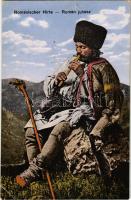 1940 Romänischer Hirte / Román juhász. Berger Miksa kiadása / Romanian shepherd, Transylvanian folklore + 1940 Máramarossziget visszatért So. Stpl. (kis szakadás / small tear)
