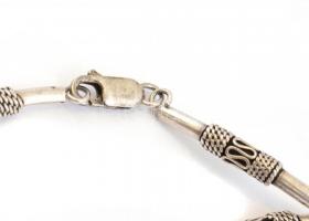 Ezüst(Ag) karkötő, jelzett, h: 17,5 cm, nettó: 8,31 g