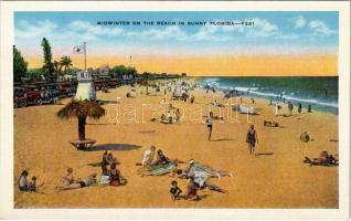 Florida, Midwinter on the beach in sunny Florida, sunbathing, bathers