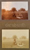 cca 1905 2 db fotó kiránduló társaságról, kartonra ragasztva, 12x17,5 cm