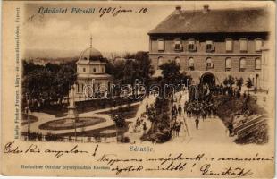1901 Pécs, Sétatér, katonai felvonulás. Rechnitzer Ottokár és Fischer Ferenc kiadása