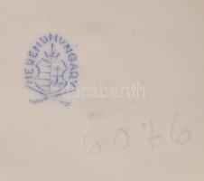 Herendi porcelán bonbonier, kézzel festett, jelzett, hibátlan, kopásnyomokkal, d:11,5 cm , m: 7,5 cm