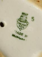 Zsolnay korsós kislány, kézzel festett, jelzett,hibátlan, m: 7,5 cm