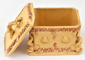 Francia fajansz kakaó (?) tároló edény, hallal és kagylóval plasztikusan díszített, kézzel festett, ...