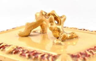 Francia fajansz kakaó (?) tároló edény, hallal és kagylóval plasztikusan díszített, kézzel festett, ...