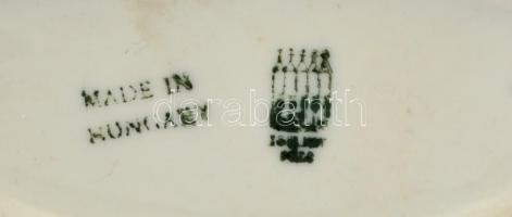 Zsolnay porcelán madárpár, kézzel festett, jelzett (Sinkó: Sinkó András (1901-1976)), az egyik madár...